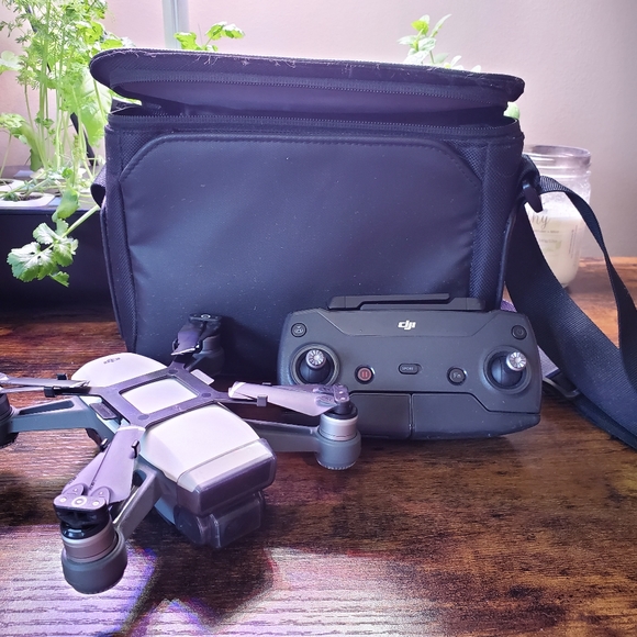 DJI Spark Drone Kit - Picture 3 of 12